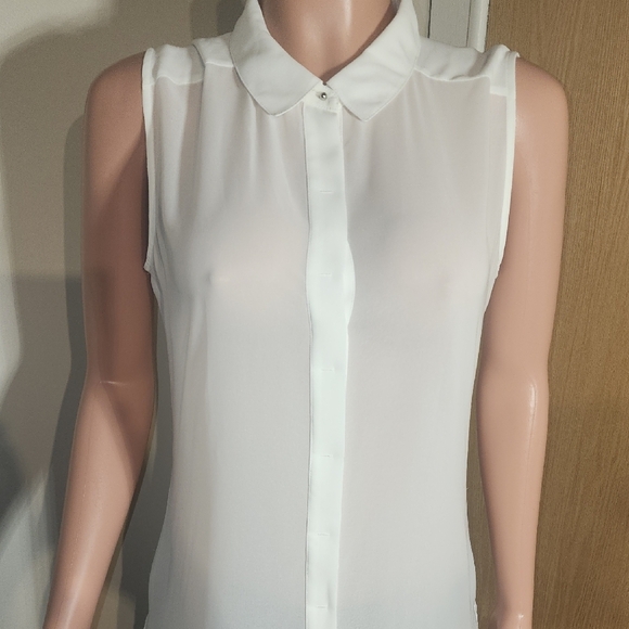 Cream Sleeveless Blouse with Mandarin Collar - Picture 9 of 10
